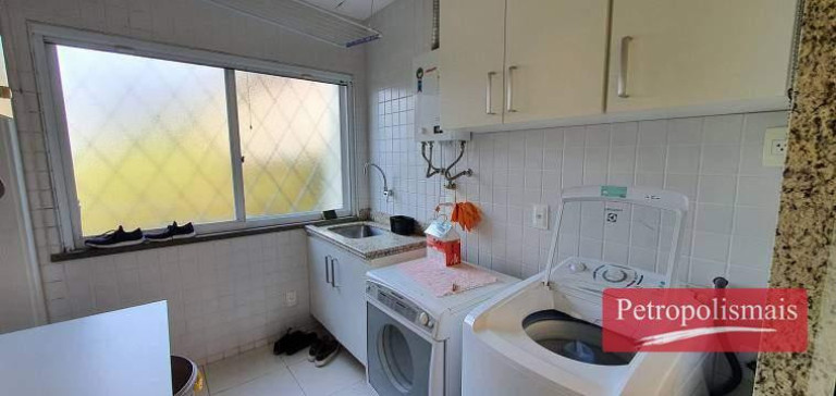 Imagem Casa de Condomínio com 3 Quartos à Venda, em Quitandinha - Petrópolis Imagem Casa de Condomínio com 3 Quartos à Venda, em Quitandinha - Petrópolis