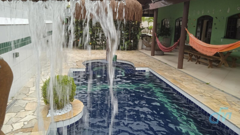 Imagem Casa de Condomínio com 3 Quartos à Venda, 280 m² em Centro - Bertioga