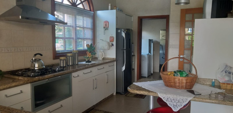 Imagem Casa com 4 Quartos à Venda, 351 m² em Taquaras - Balneário Camboriú Imagem Casa com 4 Quartos à Venda, 351 m² em Taquaras - Balneário Camboriú