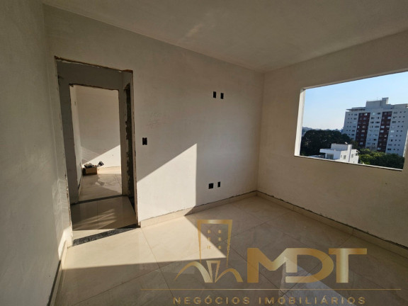 Imagem Imóvel com 2 Quartos à Venda, 100 m² em Rio Branco - Belo Horizonte Imagem Imóvel com 2 Quartos à Venda, 100 m² em Rio Branco - Belo Horizonte
