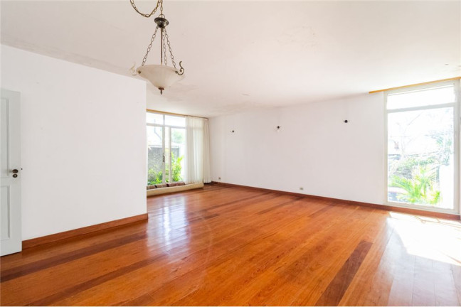 Imagem Casa com 4 Quartos à Venda, em Vila Mascote - São Paulo Imagem Casa com 4 Quartos à Venda, em Vila Mascote - São Paulo