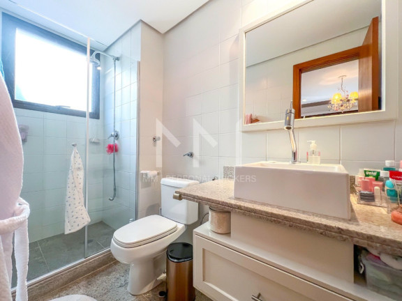 Imagem Apartamento com 3 Quartos à Venda, 168 m² em Rio Branco - Porto Alegre Imagem Apartamento com 3 Quartos à Venda, 168 m² em Rio Branco - Porto Alegre