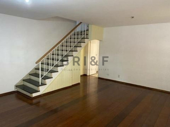 Imagem Casa com 3 Quartos à Venda, 138 m² em Brooklin - São Paulo Imagem Casa com 3 Quartos à Venda, 138 m² em Brooklin - São Paulo