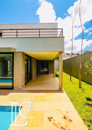 Imagem Casa com 3 Quartos à Venda, 352 m² em Moema - São Paulo Imagem Casa com 3 Quartos à Venda, 352 m² em Moema - São Paulo