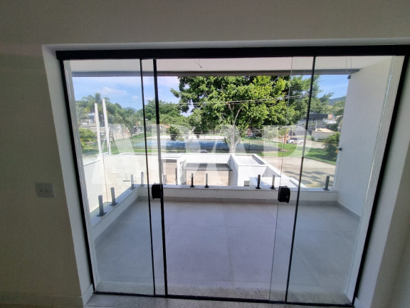 Imagem Casa com 4 Quartos à Venda, 192 m² em Vargem Grande - Rio De Janeiro
