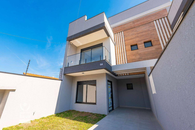 Sobrado com 3 Quartos à Venda, 135 m² em água Verde - Curitiba