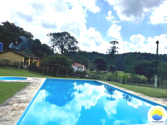 Imagem Imóvel com 6 Quartos para Alugar ou Temporada, em Meia Légua - Juquitiba Imagem Imóvel com 6 Quartos para Alugar ou Temporada, em Meia Légua - Juquitiba