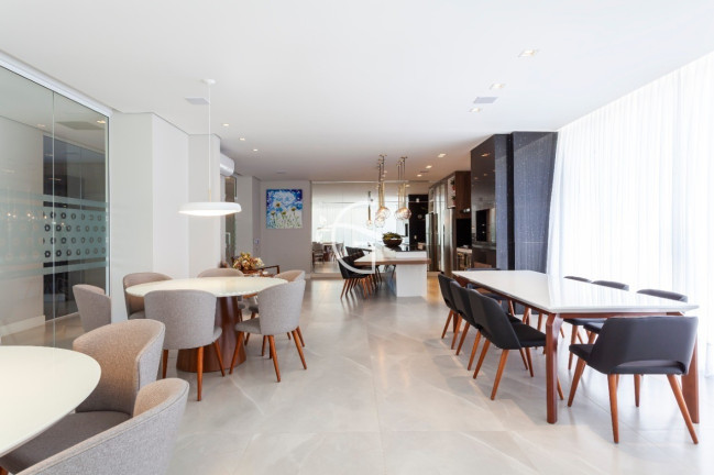 Imagem Apartamento com 3 Quartos à Venda, 122 m² em Atiradores - Joinville