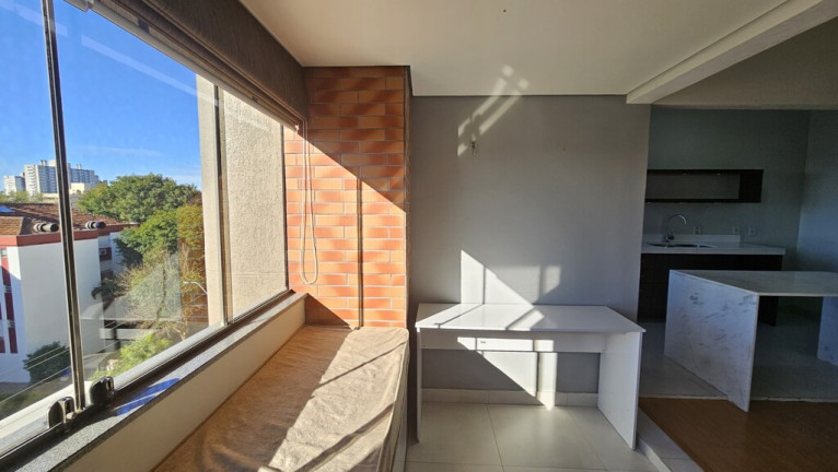 Imagem Imóvel com 2 Quartos à Venda,  em Passo Da Areia - Porto Alegre