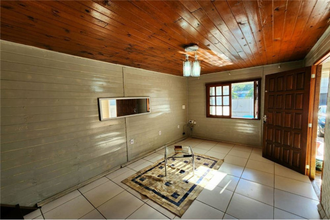 Imagem Casa com 3 Quartos à Venda, em Olaria - Canoas Imagem Casa com 3 Quartos à Venda, em Olaria - Canoas