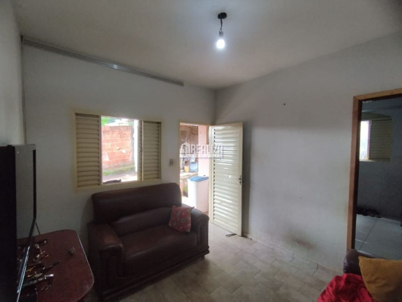 Imagem Casa com 2 Quartos à Venda, 249 m² em Fabrício - Uberaba Imagem Casa com 2 Quartos à Venda, 249 m² em Fabrício - Uberaba