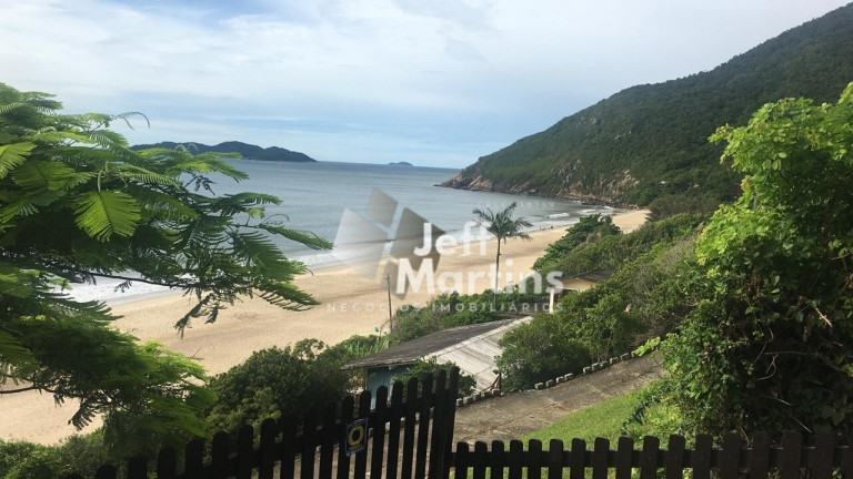 Imagem Casa com 3 Quartos à Venda, 304 m² em Pântano Do Sul - Florianópolis Imagem Casa com 3 Quartos à Venda, 304 m² em Pântano Do Sul - Florianópolis