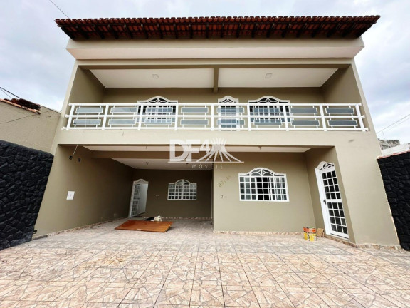 Casa com 3 Quartos para Alugar, 180 m² em Taguatinga Norte (taguatinga) - Brasília