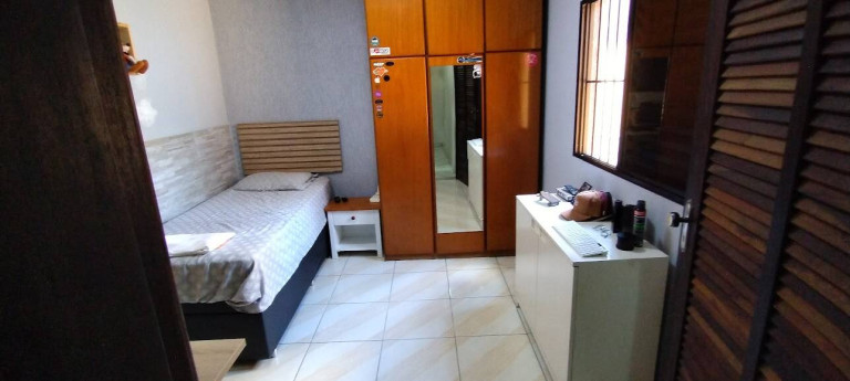 Imagem Casa com 4 Quartos à Venda, 150 m² em Vila Cleonice - São Paulo