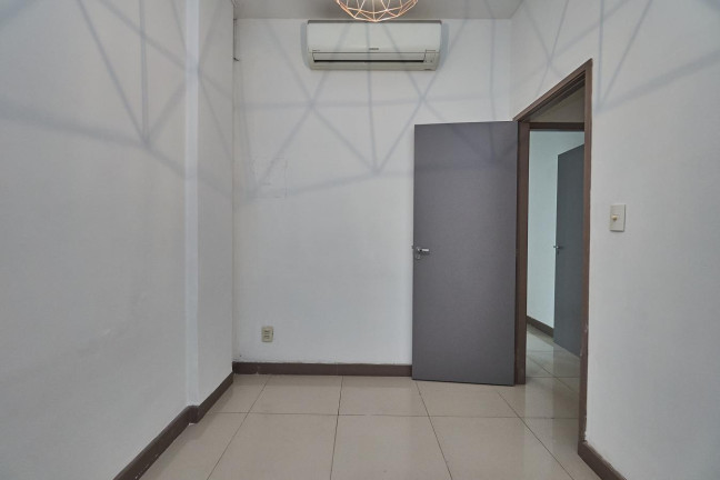 Imagem Sala Comercial à Venda,  em Tijuca - Rio De Janeiro