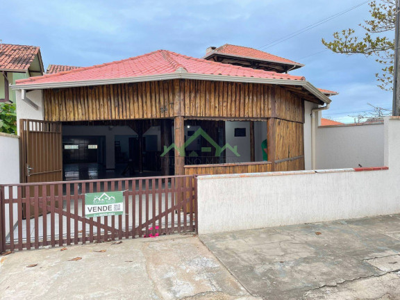Casa à Venda, 209 m² em Centro - Balneário Barra Do Sul