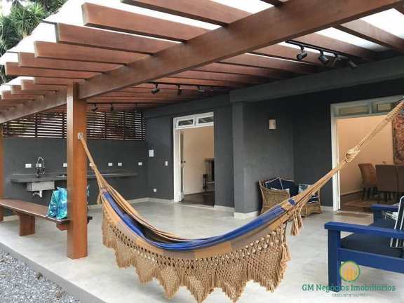 Casa de Condomínio com 3 Quartos à Venda, 243 m² em Granja Viana - Cotia