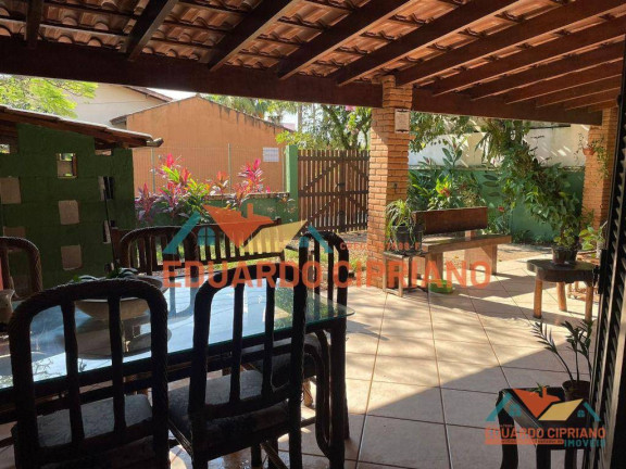 Casa com 3 Quartos à Venda, 160 m² em Jardim Capricórnio - Caraguatatuba