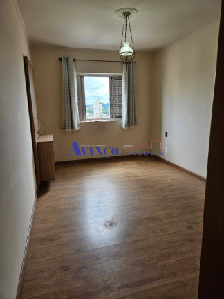 Apartamento com 3 Quartos para Alugar, 240 m² em Centro - Jundiaí