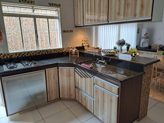 Imagem Casa com 4 Quartos à Venda, 235 m² em Vila São João - Sorocaba Imagem Casa com 4 Quartos à Venda, 235 m² em Vila São João - Sorocaba