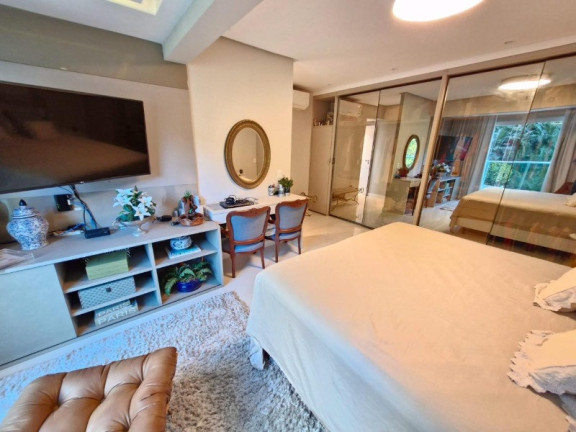 Imagem Imóvel com 4 Quartos à Venda, 235 m² em Horto Florestal - Salvador Imagem Imóvel com 4 Quartos à Venda, 235 m² em Horto Florestal - Salvador