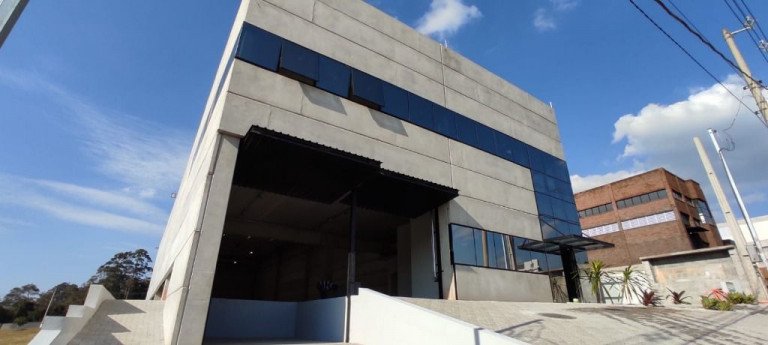 Galpão à Venda, 910 m² em Centro Empresarial Raposo Tavares - Vargem Grande Paulista
