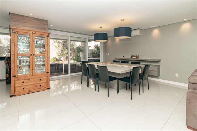 Imagem Casa com 4 Quartos à Venda, em Centro - Viamão Imagem Casa com 4 Quartos à Venda, em Centro - Viamão