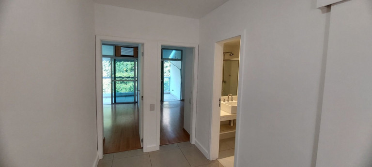 Imagem Imóvel com 4 Quartos à Venda, 200 m² em Barra Da Tijuca - Rio De Janeiro Imagem Imóvel com 4 Quartos à Venda, 200 m² em Barra Da Tijuca - Rio De Janeiro