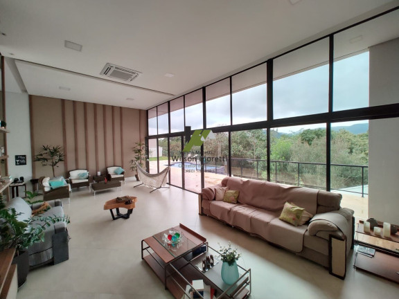 Imagem Casa com 3 Quartos à Venda, 367 m²