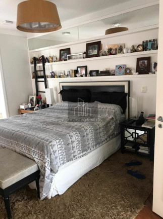 Imagem Casa com 5 Quartos à Venda, 597 m² em Alphaville - Santana De Parnaíba Imagem Casa com 5 Quartos à Venda, 597 m² em Alphaville - Santana De Parnaíba