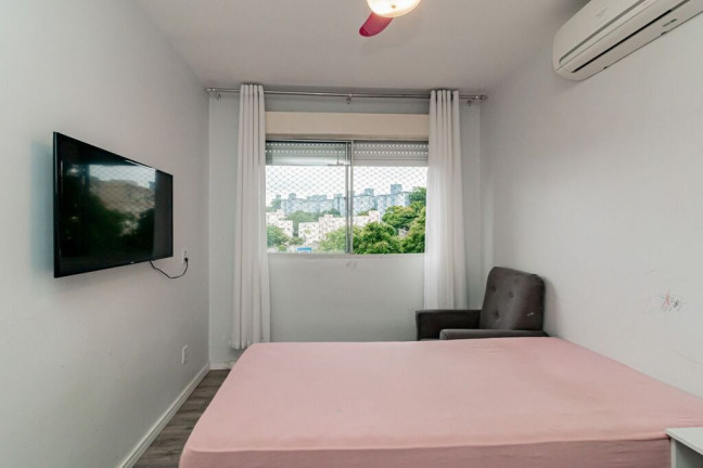 Imagem Apartamento com 3 Quartos à Venda, 63 m² em Santo Antônio - Porto Alegre Imagem Apartamento com 3 Quartos à Venda, 63 m² em Santo Antônio - Porto Alegre