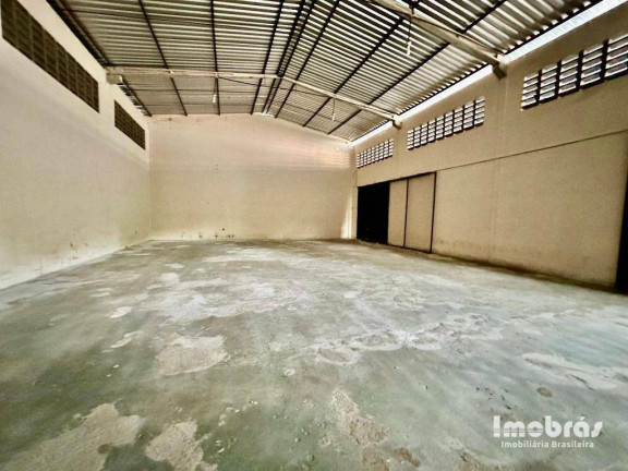 Imagem Galpão para Alugar, 732 m² em Coaçu - Eusébio Imagem Galpão para Alugar, 732 m² em Coaçu - Eusébio