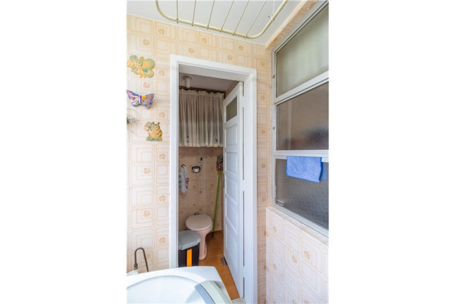 Imagem Imóvel com 1 Quarto à Venda, em Moinhos De Vento - Porto Alegre Imagem Imóvel com 1 Quarto à Venda, em Moinhos De Vento - Porto Alegre