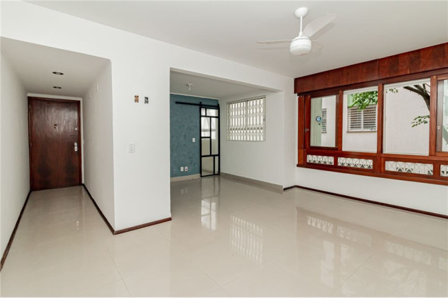 Imagem Imóvel com 2 Quartos à Venda, em Rio Branco - Porto Alegre Imagem Imóvel com 2 Quartos à Venda, em Rio Branco - Porto Alegre