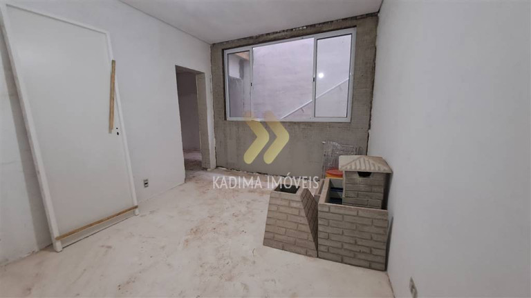 Imagem Sobrado com 6 Quartos à Venda, 150 m² em Boqueirao - Praia Grande Imagem Sobrado com 6 Quartos à Venda, 150 m² em Boqueirao - Praia Grande