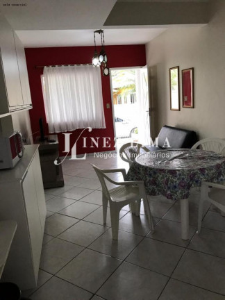 Imagem Imóvel com 2 Quartos para Temporada, 60 m² em Centro - Bombinhas Imagem Imóvel com 2 Quartos para Temporada, 60 m² em Centro - Bombinhas
