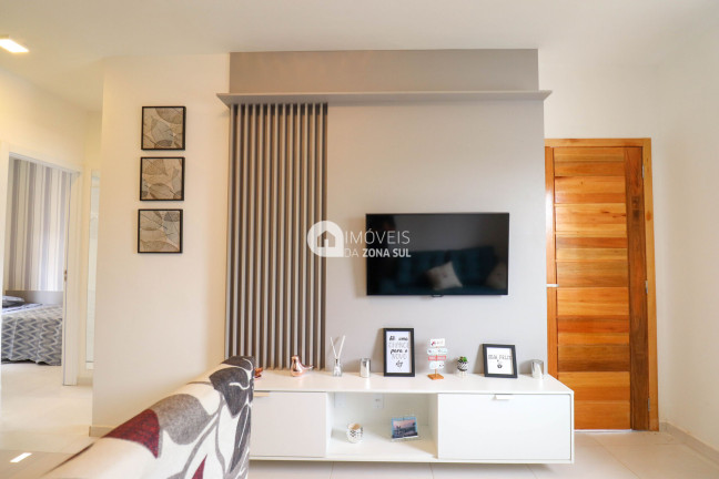 Imagem Casa com 2 Quartos à Venda, 42 m² Imagem Casa com 2 Quartos à Venda, 42 m²