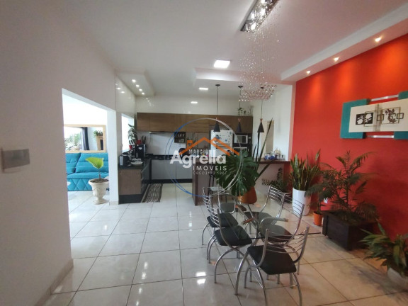 Imagem Casa com 4 Quartos à Venda, 205 m² em Parque Das Laranjeiras - Mogi Mirim Imagem Casa com 4 Quartos à Venda, 205 m² em Parque Das Laranjeiras - Mogi Mirim