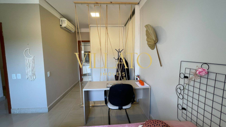 Imagem Sobrado com 3 Quartos à Venda, 353 m² em Jardins Atenas - Goiânia Imagem Sobrado com 3 Quartos à Venda, 353 m² em Jardins Atenas - Goiânia