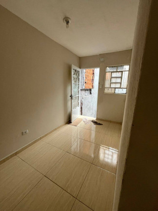 Imagem Casa com 2 Quartos para Alugar,  em Taboão - Diadema