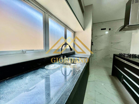 Imagem Sobrado com 3 Quartos à Venda,  em Guilhermina - Praia Grande
