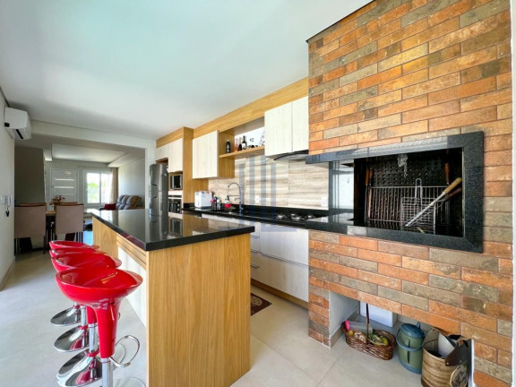Imagem Casa com 3 Quartos à Venda, 137 m² em Tomazetti - Santa Maria Imagem Casa com 3 Quartos à Venda, 137 m² em Tomazetti - Santa Maria