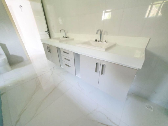 Imagem Casa com 5 Quartos à Venda, 480 m² em Porto Das Dunas - Fortaleza Imagem Casa com 5 Quartos à Venda, 480 m² em Porto Das Dunas - Fortaleza