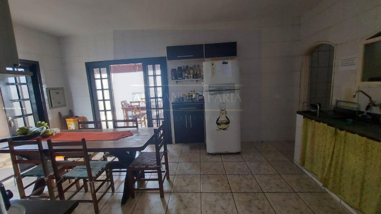 Imagem Casa com 3 Quartos à Venda, 288 m² em Itatinga - São Sebastião
