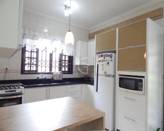 Imagem Casa com 4 Quartos à Venda, 206 m² em América - Joinville