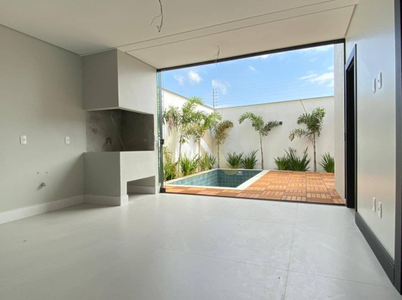 Imagem Casa com 3 Quartos à Venda, 198 m² em Santo Antônio - Joinville