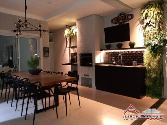 Casa de Condomínio com 4 Quartos à Venda, 210 m² em Loteamento Villa Branca - Jacareí