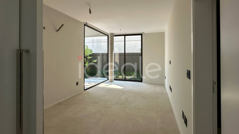 Imagem Casa de Condomínio com 5 Quartos à Venda, em Barra Da Tijuca - Rio De Janeiro Imagem Casa de Condomínio com 5 Quartos à Venda, em Barra Da Tijuca - Rio De Janeiro
