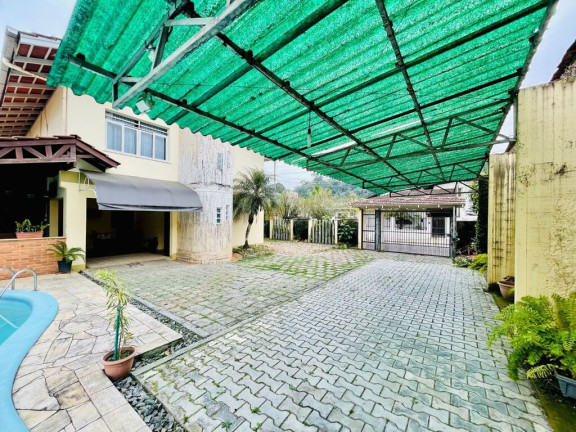 Imagem Casa com 5 Quartos à Venda, 240 m² em Itoupava Central - Blumenau Imagem Casa com 5 Quartos à Venda, 240 m² em Itoupava Central - Blumenau