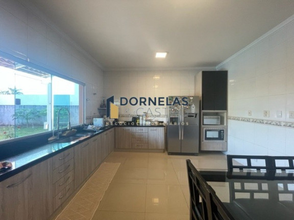 Imagem Casa com 3 Quartos à Venda, 811 m² em Guará I - Brasília Imagem Casa com 3 Quartos à Venda, 811 m² em Guará I - Brasília